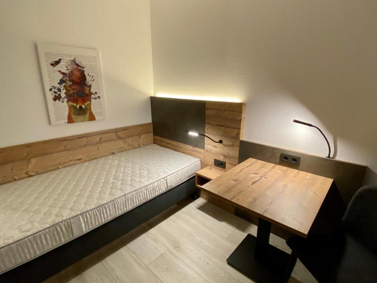 Hostel Harzer Hof ゴスラー エクステリア 写真